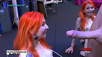 O Fată Tânără Și Sexy Este Futută Într-Un Videoclip De Casting